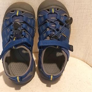 Keen size 13 boys sandals